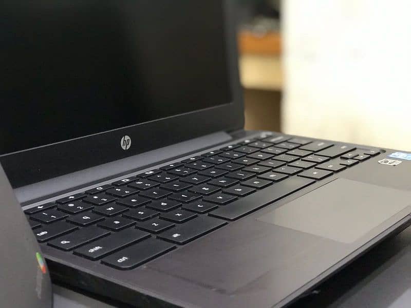 Windows 10 Chromebook Rs 8999 2