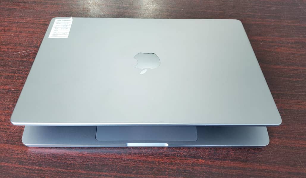 MACBOOK PRO M3 14" 8GB RAM 512GB SSD SPACE GREY 1