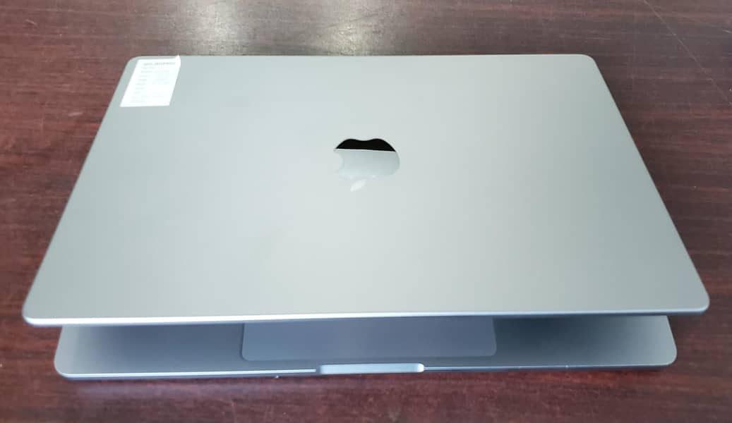 MACBOOK PRO M3 14" 8GB RAM 512GB SSD SPACE GREY 7