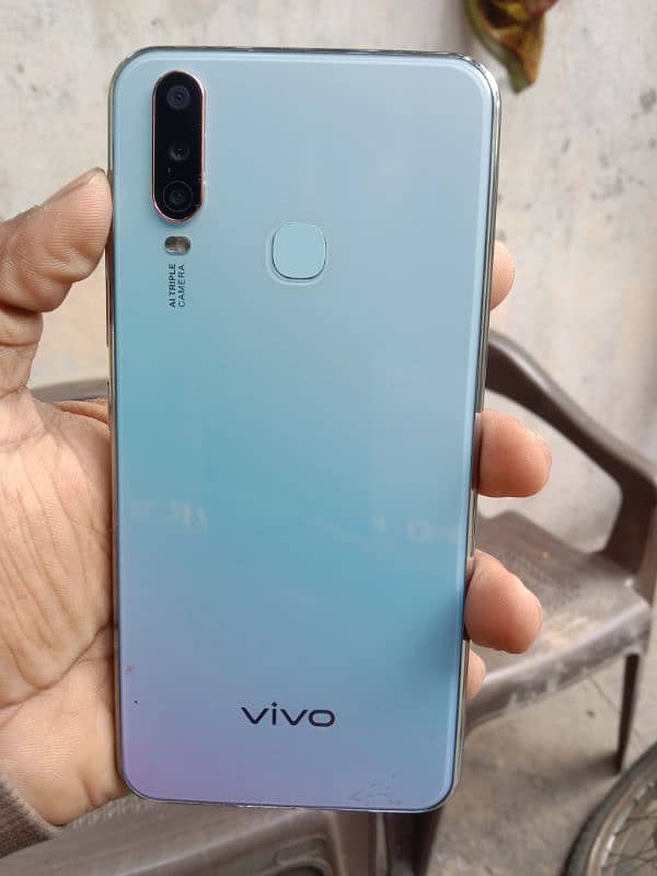 Vivo y17 8/256 10by10 call 03068121384 3