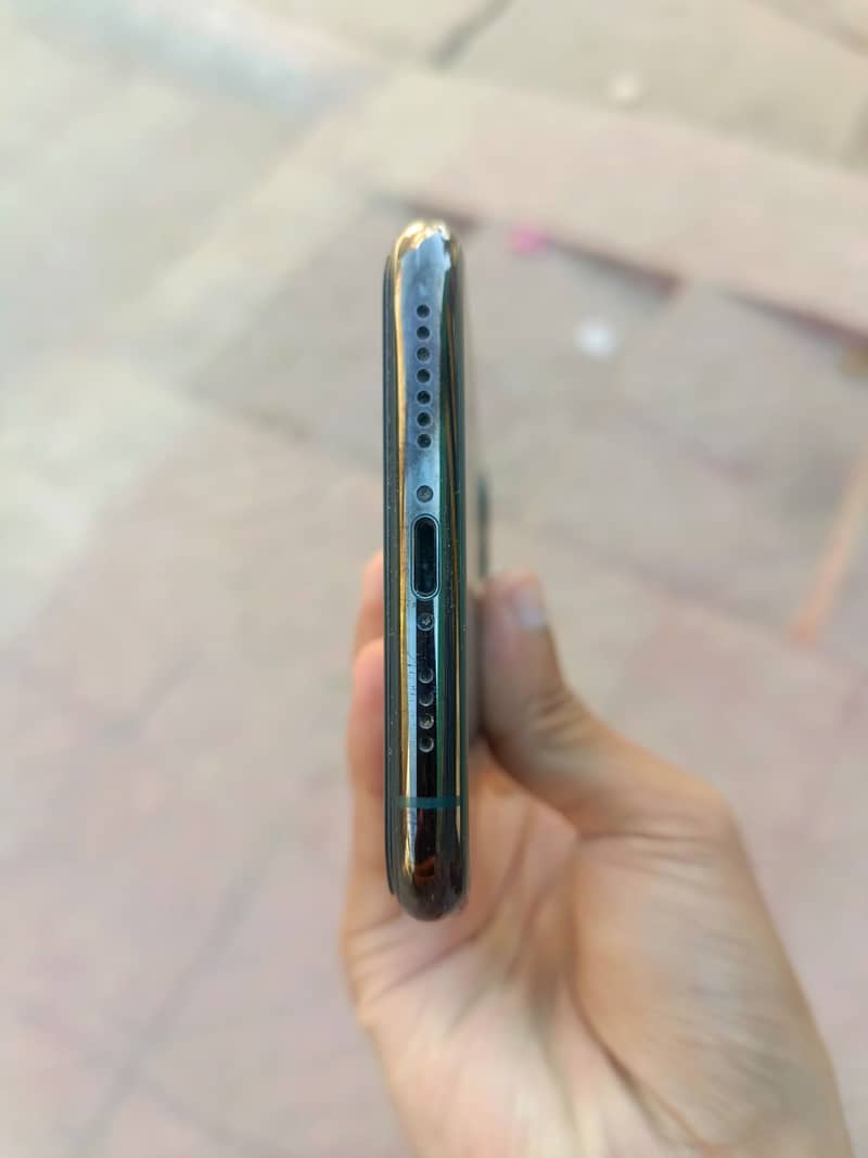 Iphone 11 pro max PTA APPROVED 6