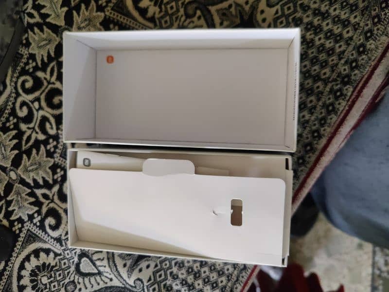 Redmi 10c cmplte box wth geniue charger not open repair one hand used 2