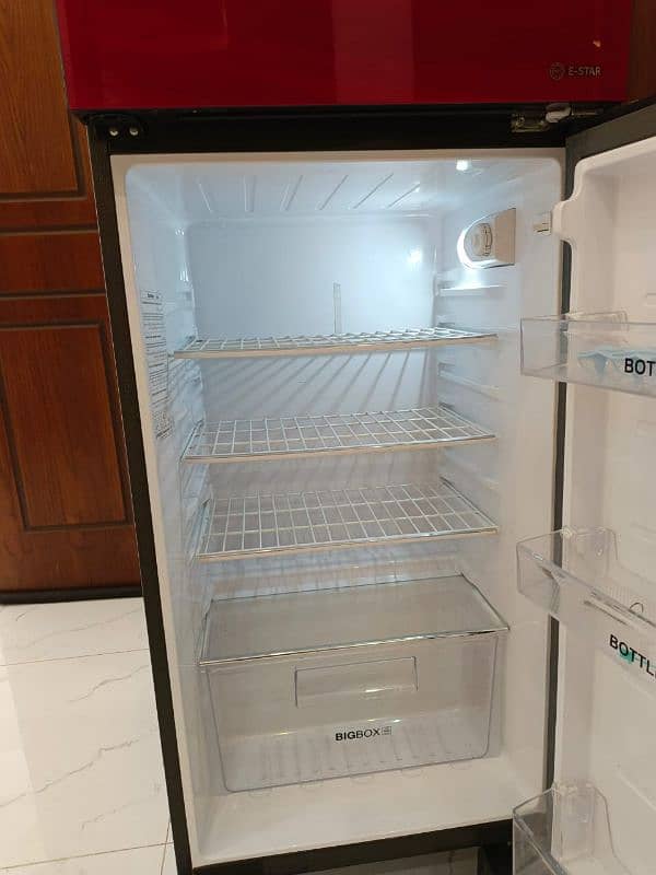 Haire new condition refrigerator model 276 1