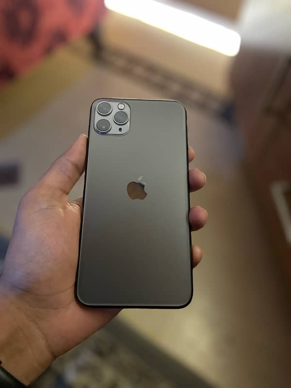 Iphone 11 pro max PTA Aproved 0