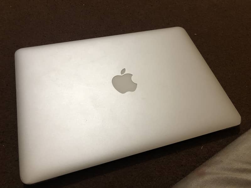 Mac book pro 2015 (8-256) 0