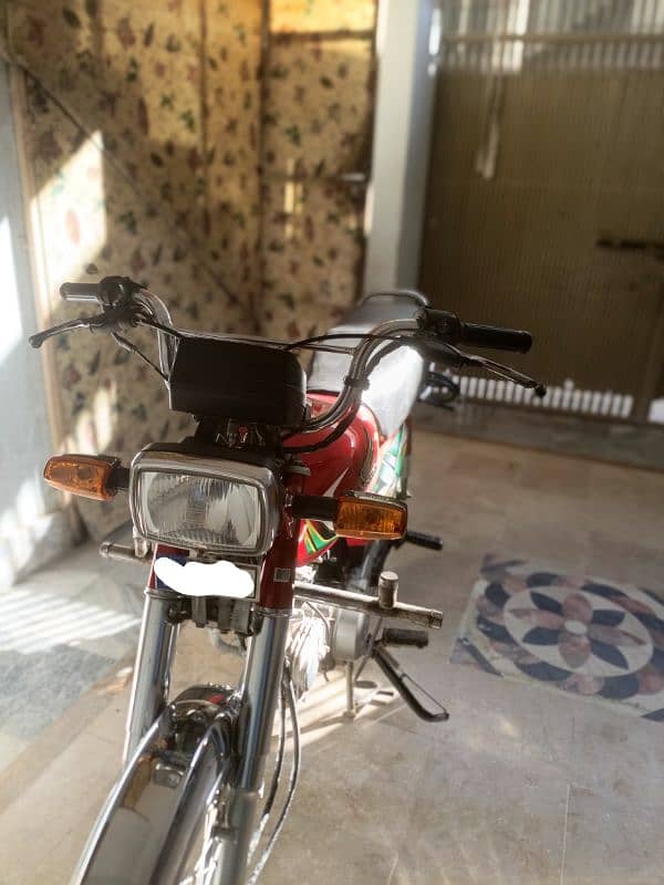 Honda 70cc all documents clear and free halmet 2