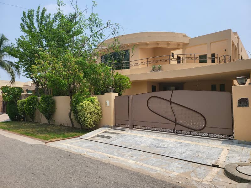 1 kanal house for sale in DHA Phase-4 ,Sector EE, 0