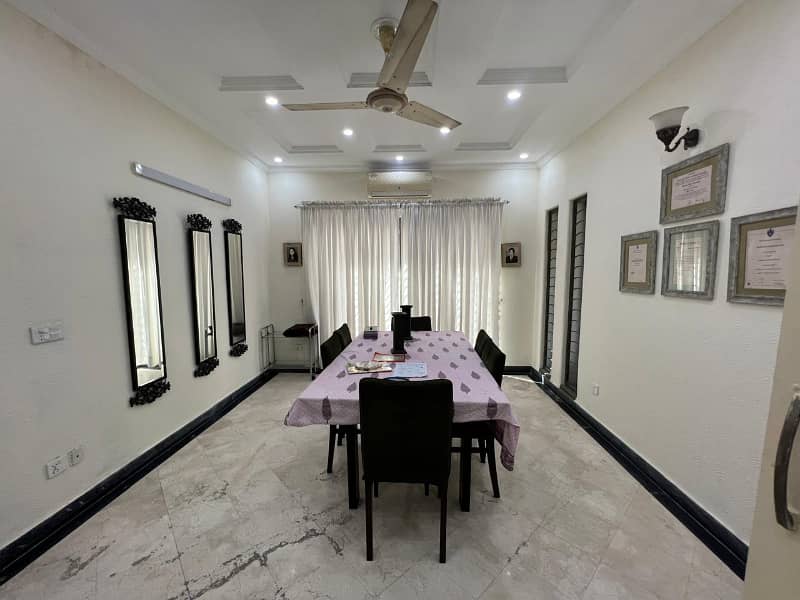 1 kanal house for sale in DHA Phase-4 ,Sector EE, 19