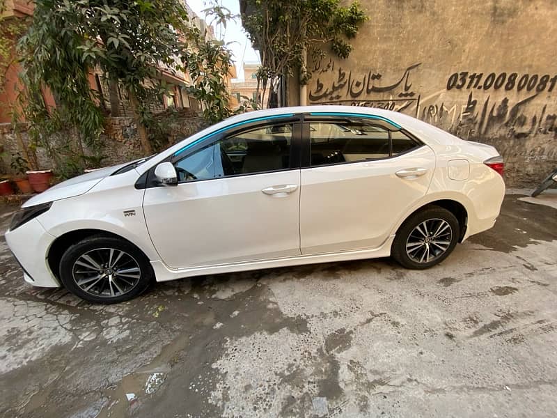 Toyota Corolla Altis 2017 3