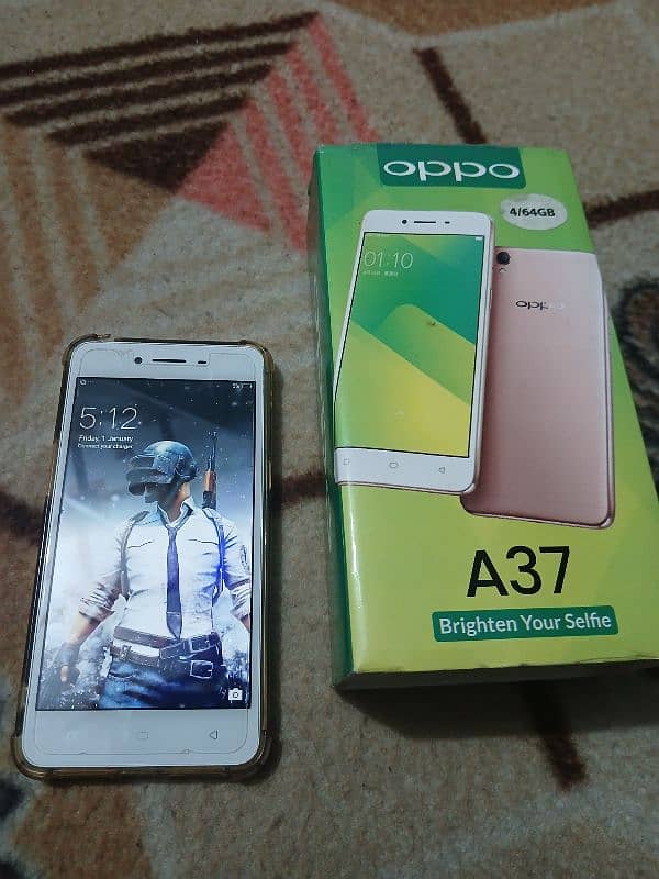 Oppo A37 | 4/64 GB 1