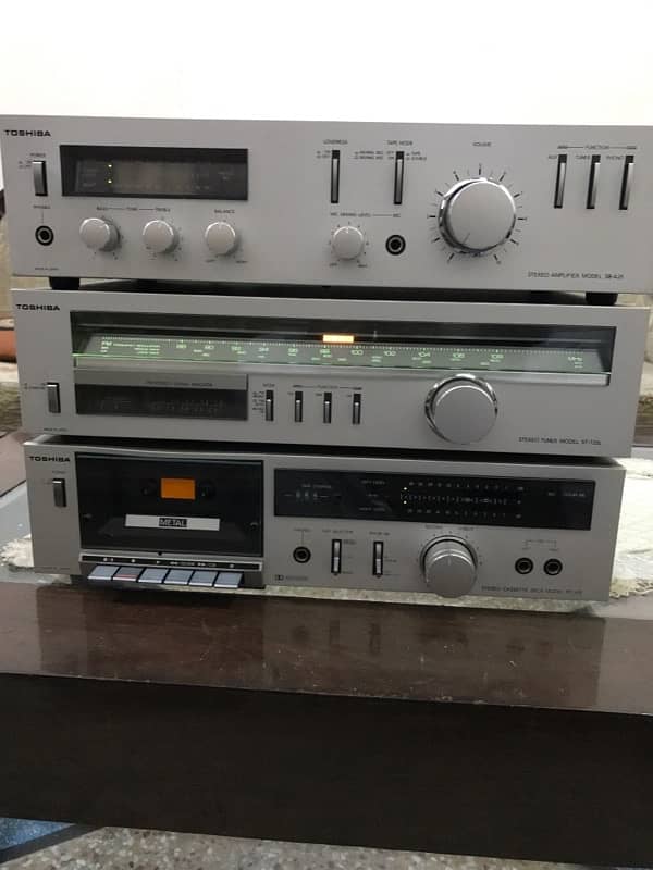 TOSHIBA  vintage STEREO Audio System Japan 0