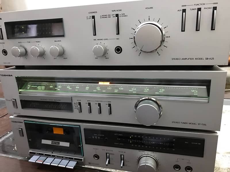 TOSHIBA  vintage STEREO Audio System Japan 1