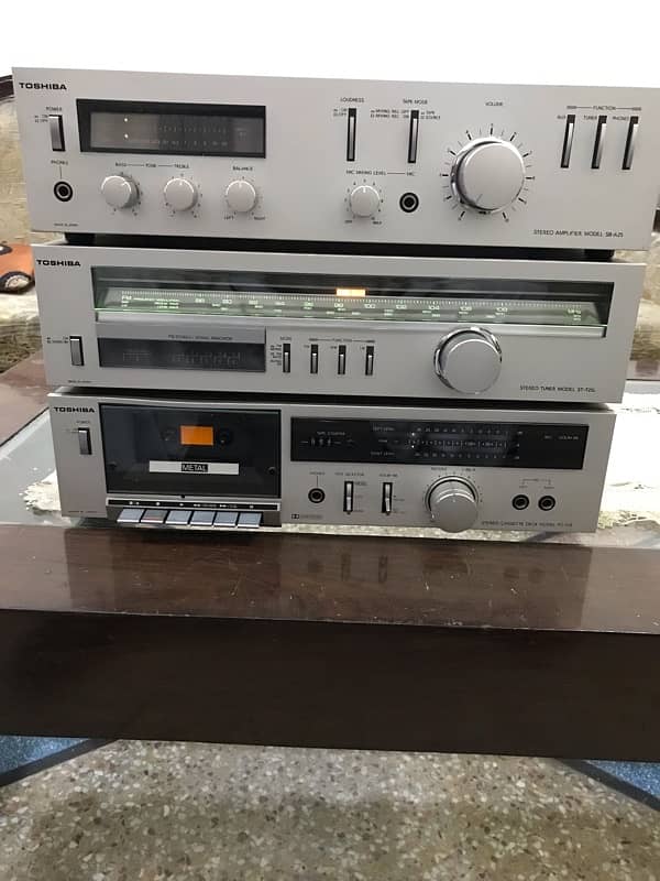 TOSHIBA  vintage STEREO Audio System Japan 3