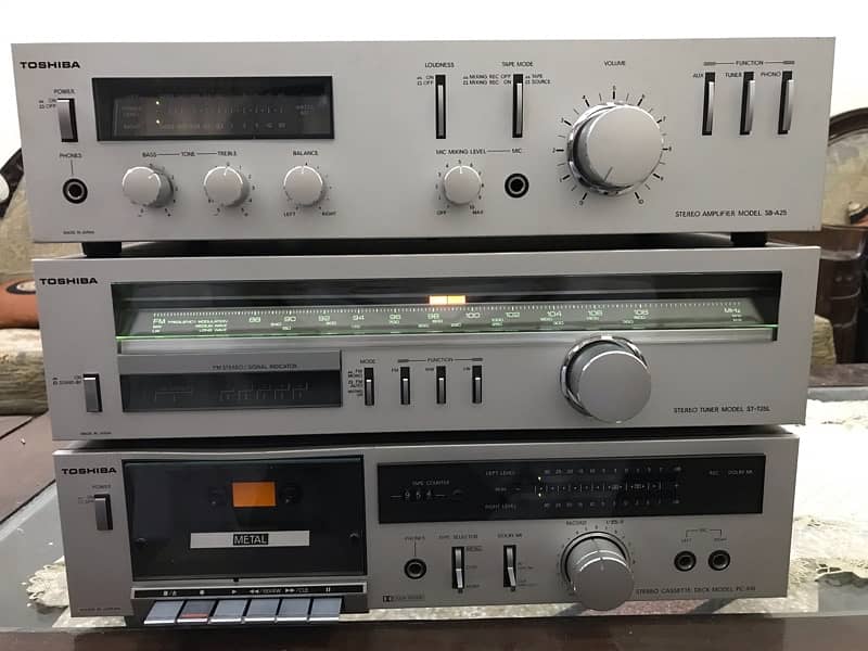 TOSHIBA  vintage STEREO Audio System Japan 5