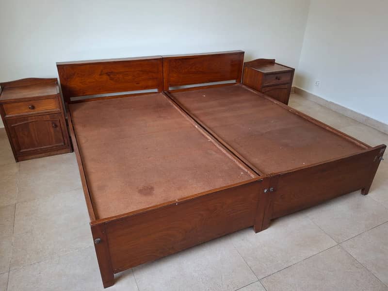 Solid Wood 2 Single Beds With Side Tables And With Matress 4