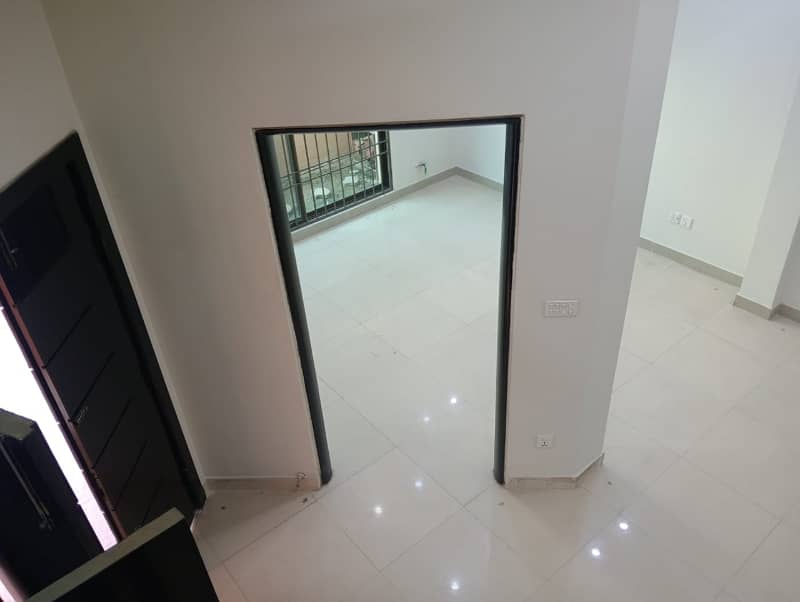 A beautiful 5 Marla house for rent in DHA, Phase 3, Block Z. 6