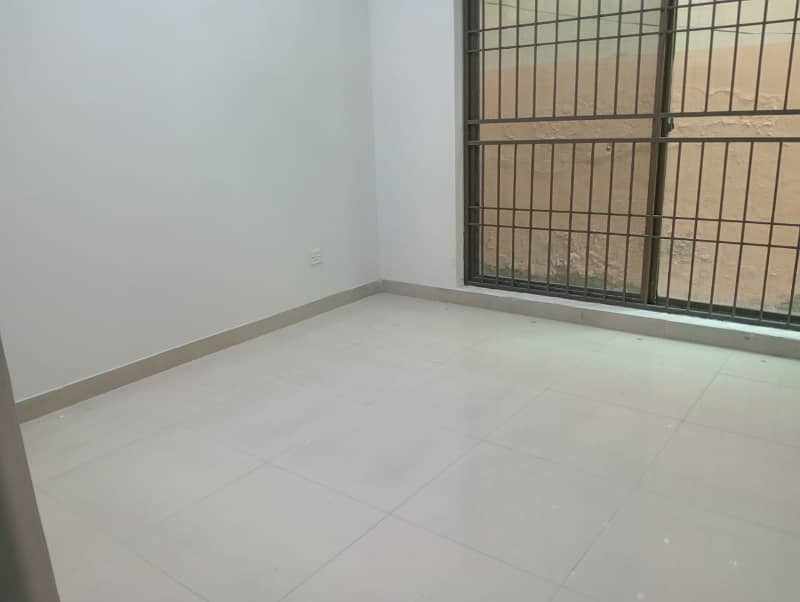 A beautiful 5 Marla house for rent in DHA, Phase 3, Block Z. 27