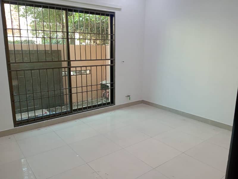 A beautiful 5 Marla house for rent in DHA, Phase 3, Block Z. 28