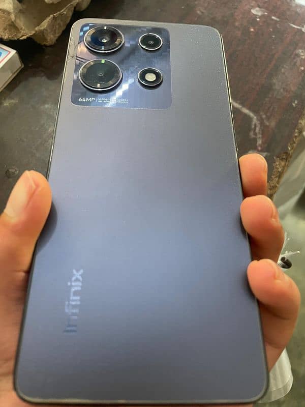 infinix note 30 full box 8 + 8 256 GB 4