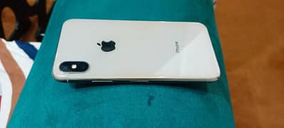 I phone x 256 gb just bettry change baqi All ok hy