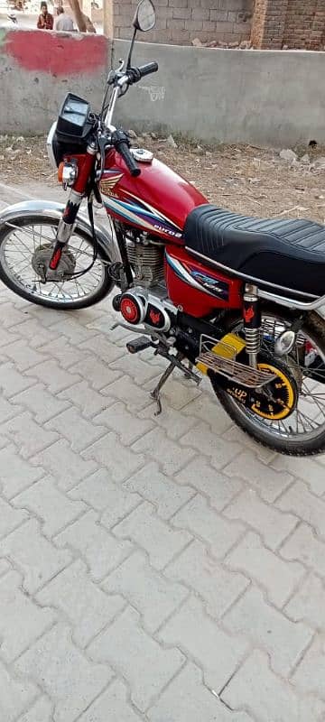 Honda 125cc 2015 model 0.3. 3.4. 5.0. 9.0. 6.7. 0 2