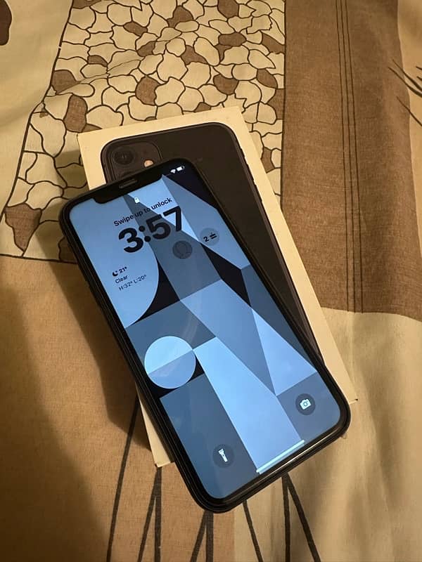 IPHONE 11 with box PTA approved 2