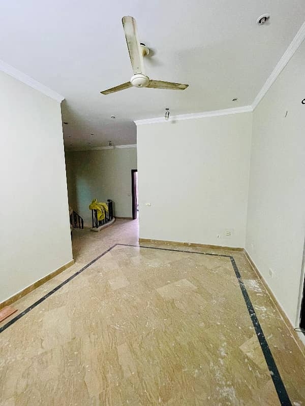 10 Marla House For Rent Wapda Town 10