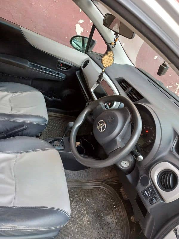 Toyota Vitz 2014 5