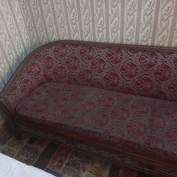 5 seater sofa set for sale urgent sale kerna ha reasonable price ma 0