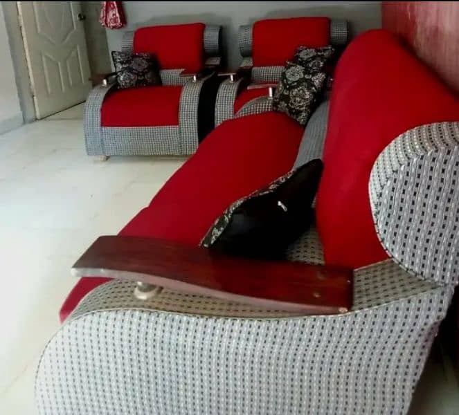 5 seater sofa condition 10/10 2