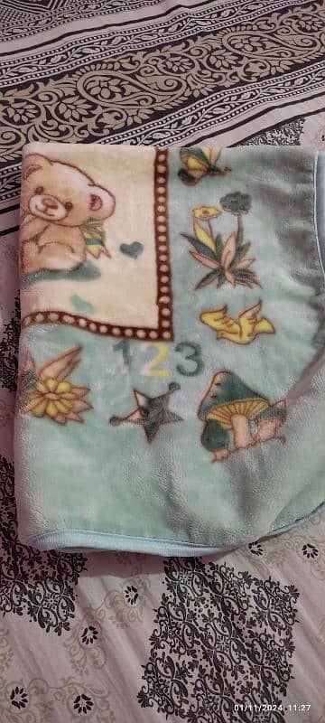 baby blanket almost new 1