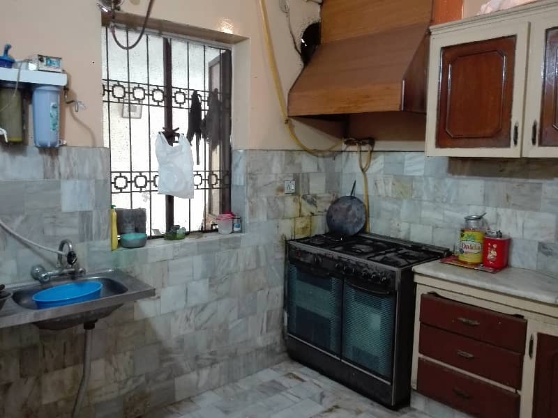 10 Marla House For rent In Rs. 120000 Only 2