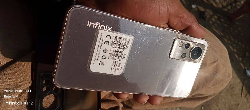 infinx not 12////// 6+5///128gb full packing orignal charge // 7