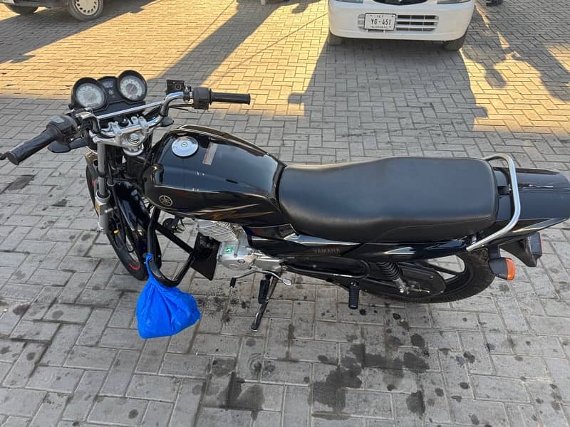 Yamaha YB125Z DX Black punjab registered 1