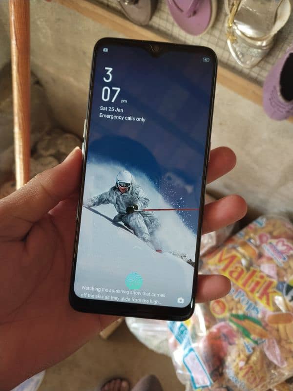 oppo f15 model ha patch Wala mobile ha 8/256 condition 10 by 10 hai 5