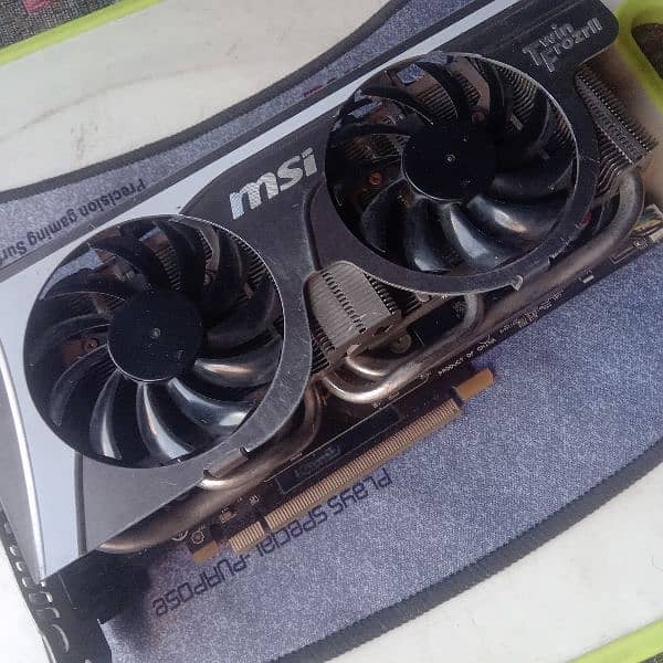 Gtx 560 1gb gddr5 256 bit in good condition 3