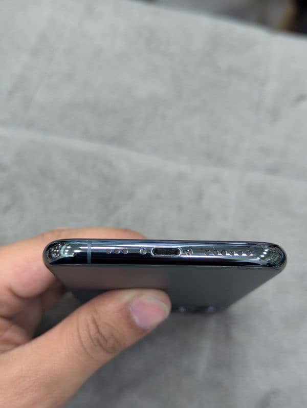 Iphone 11 pro 64GB PTA APPROVED (LINE) 3