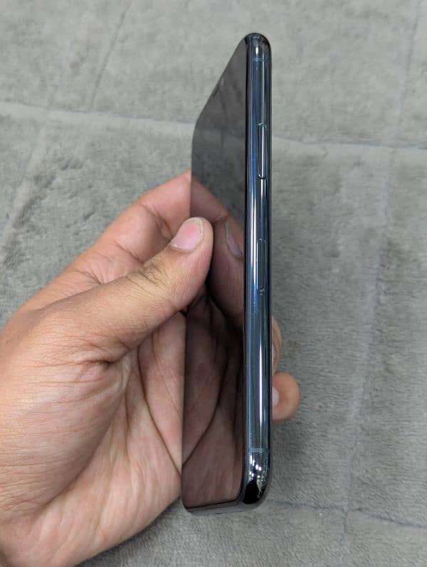 Iphone 11 pro 64GB PTA APPROVED (LINE) 4