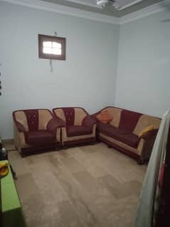 1ST FLOOR PORTION 2 BED DRAWING LOUNGE AVAILABLE FOR RENT