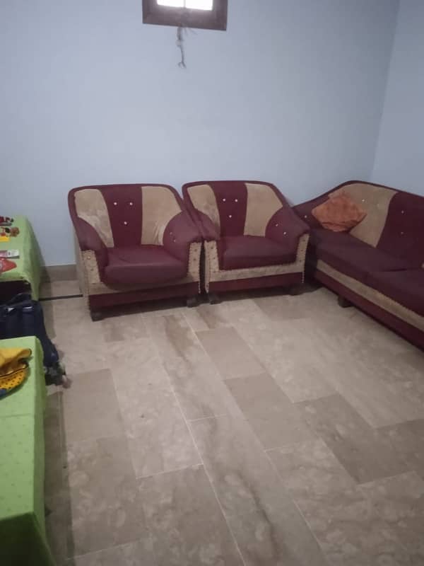 1ST FLOOR PORTION 2 BED DRAWING LOUNGE AVAILABLE FOR RENT 4