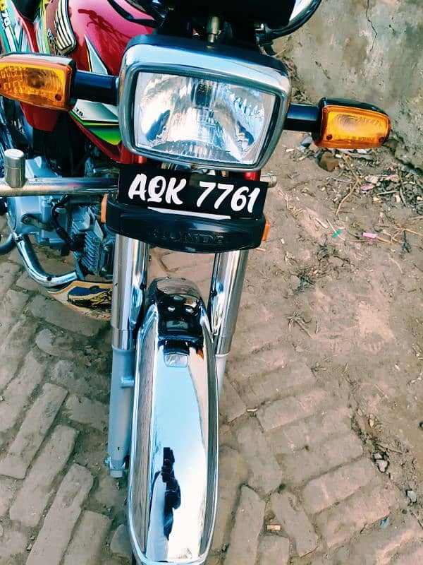 Honda CD70 2023 Paka 23 All Punjab Number 5