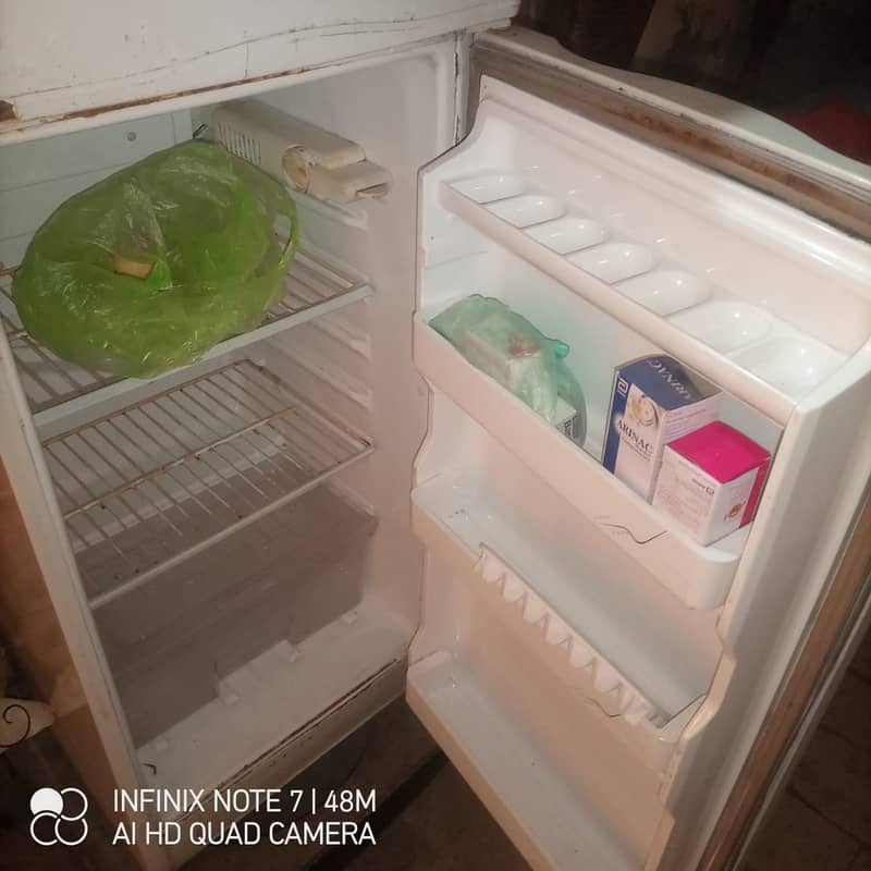 Refrigerator Used in good working Condition with best price 4