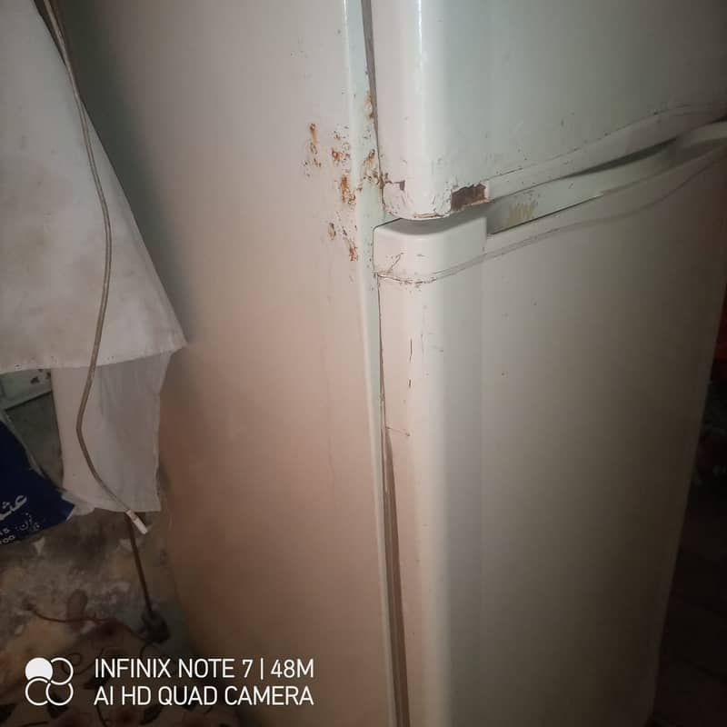 Refrigerator Used in good working Condition with best price 5