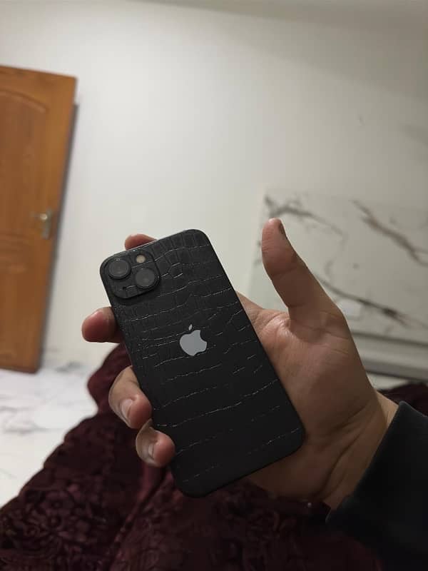 iphone 13 dual pta 82health 128gb front pa scratches hain 3