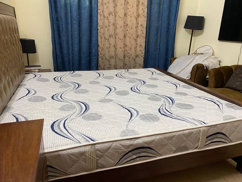 King Size Spring mattress for sale in new condition 2