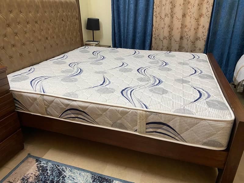 King Size Spring mattress for sale in new condition 3