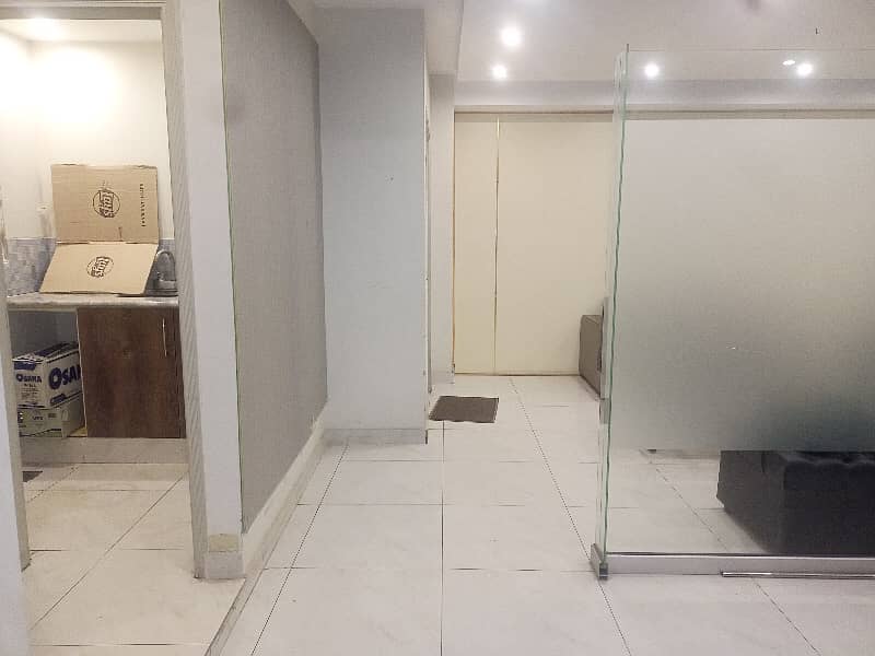 04 MARLA COMMERCIAL FULLY FURNISHED FLOOR AVAILABLE 9