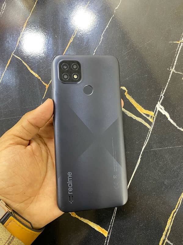 Realme C21 0