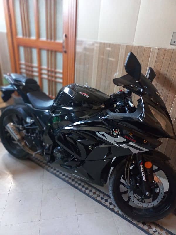 Raplica BMW S1000RR . 2019 model.  lahore number. 10/10 1