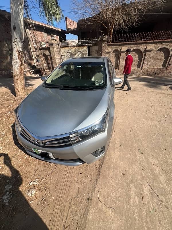 Toyota Altis Grande 2015 1